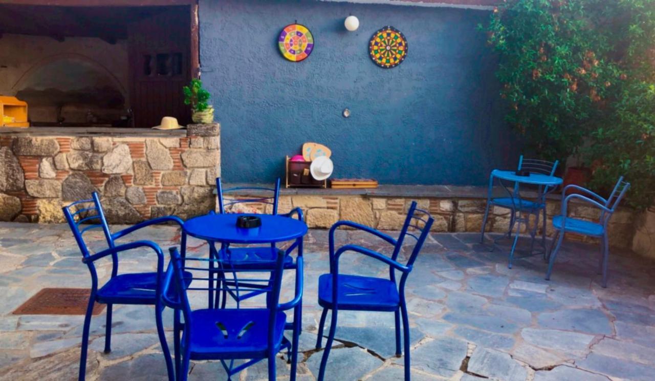 Blue Garden Inn Fourka Exterior photo