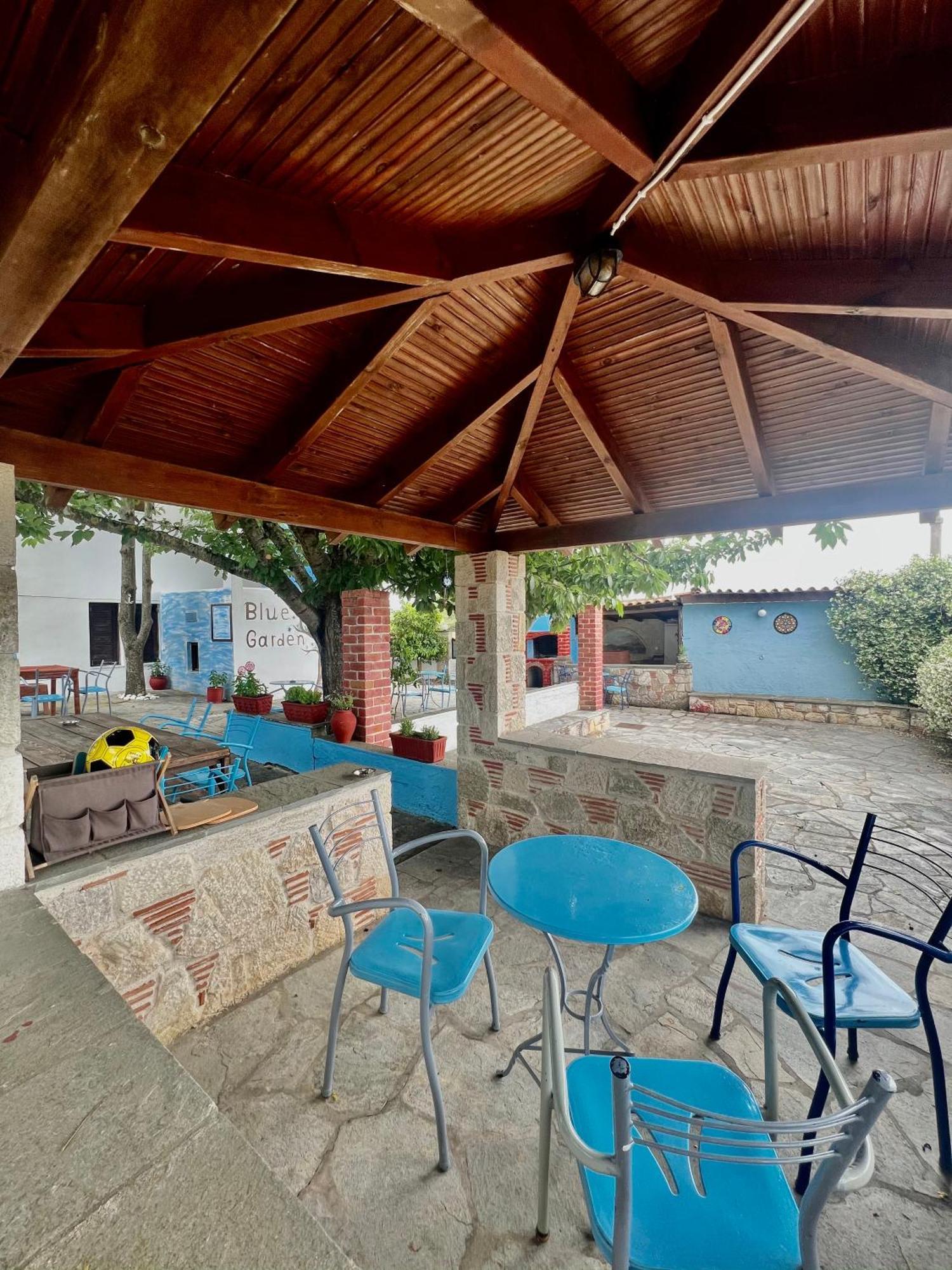 Blue Garden Inn Fourka Exterior photo