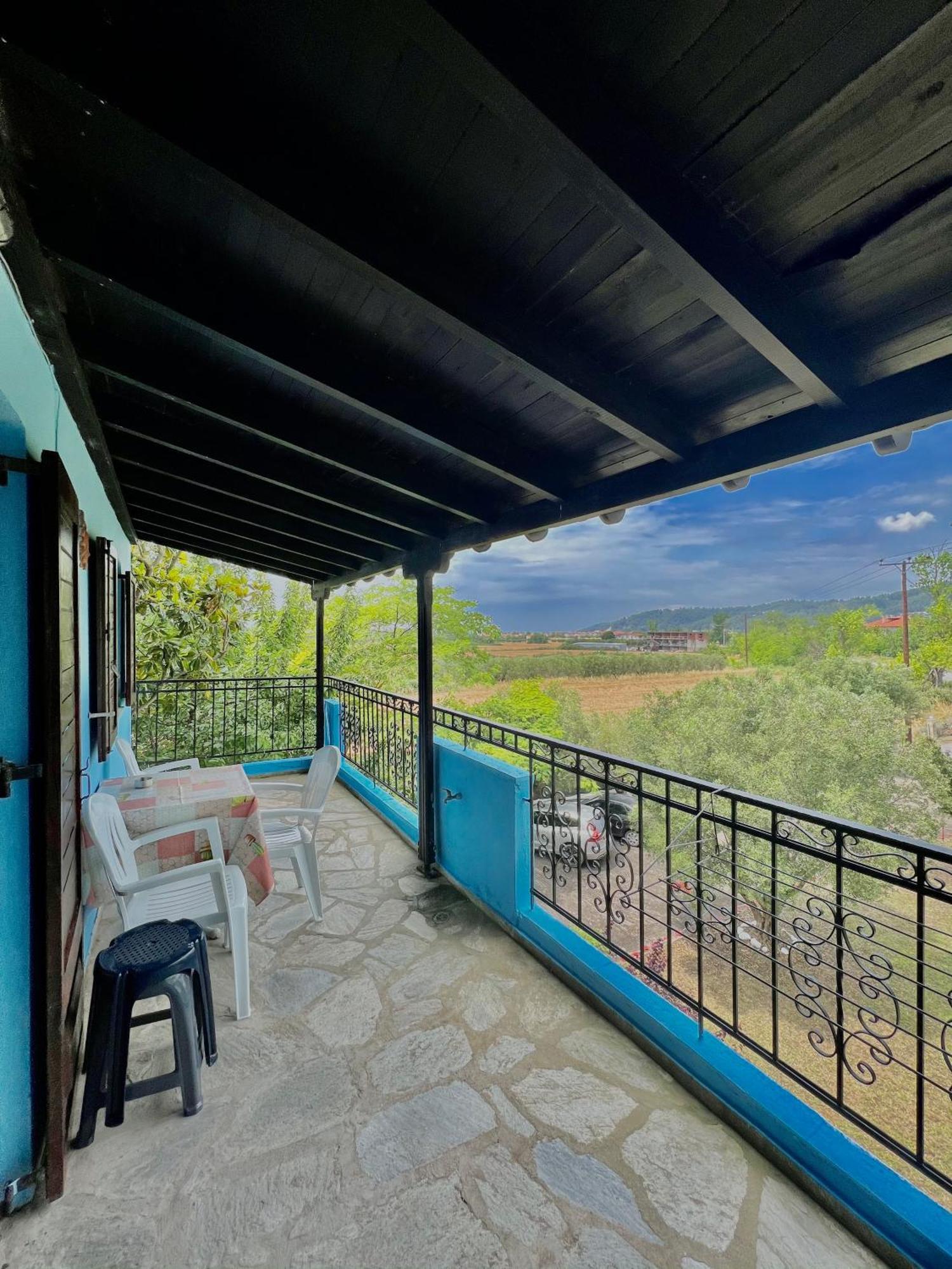Blue Garden Inn Fourka Exterior photo