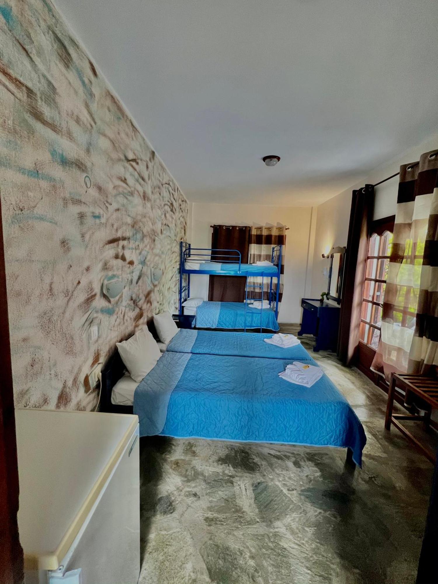 Blue Garden Inn Fourka Exterior photo